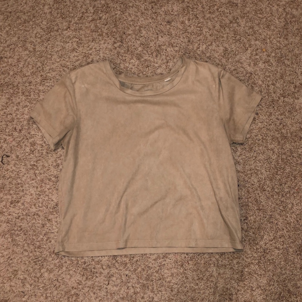 Cute cropped shirt